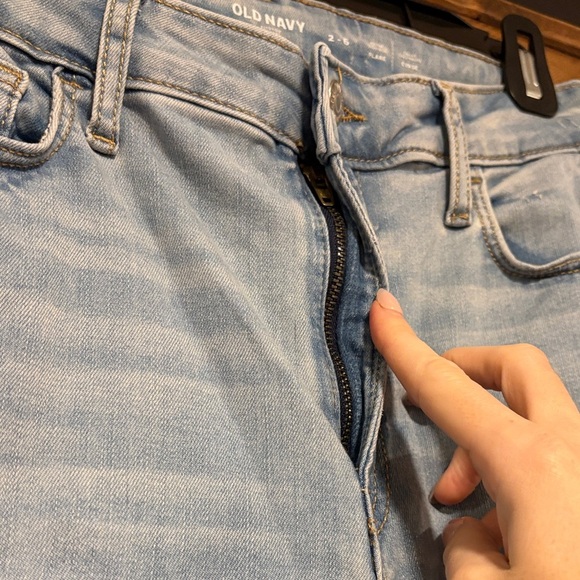 Old Navy Light Blue Extra High Rise Flare Women's Jeans Fits You 2-6 - Picture 3 of 7